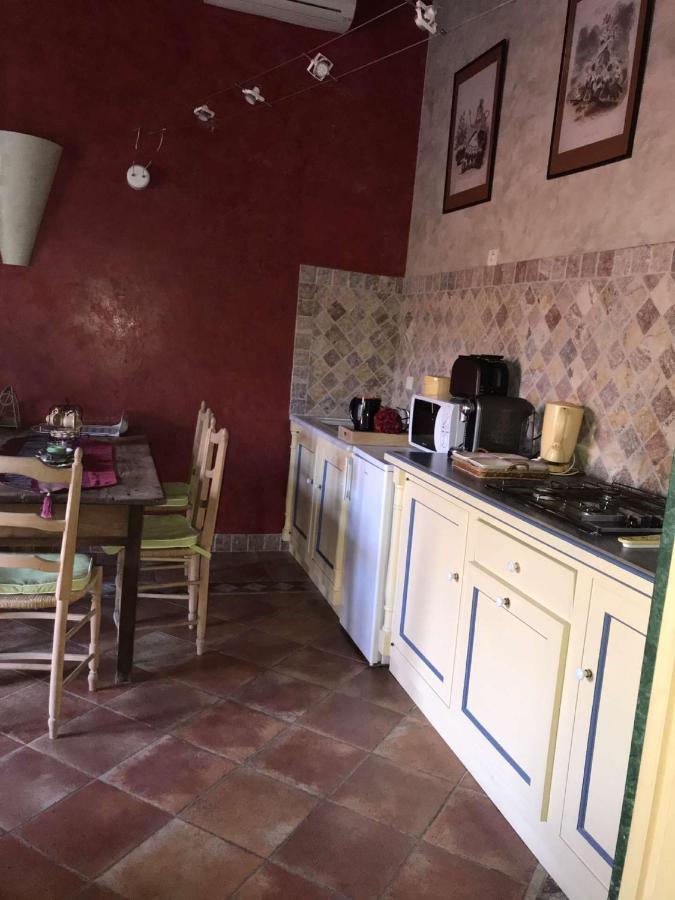 Le Mazet De La Dame Bed & Breakfast Barbentane Exterior photo