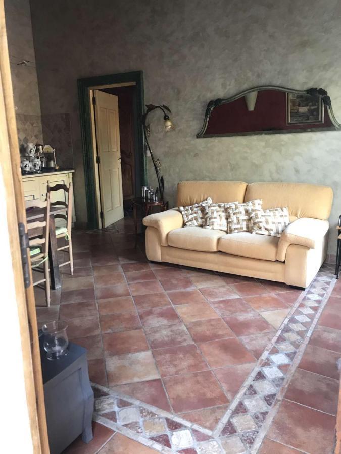 Le Mazet De La Dame Bed & Breakfast Barbentane Exterior photo