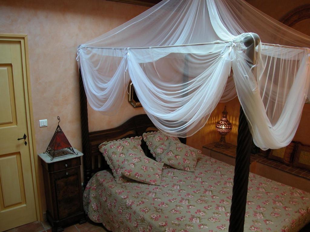 Le Mazet De La Dame Bed & Breakfast Barbentane Room photo