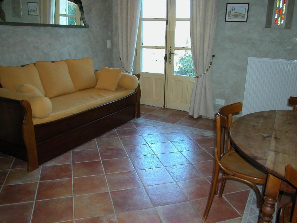 Le Mazet De La Dame Bed & Breakfast Barbentane Room photo